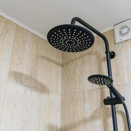 Guestready - Charming Stone Retreat * 加亚新城